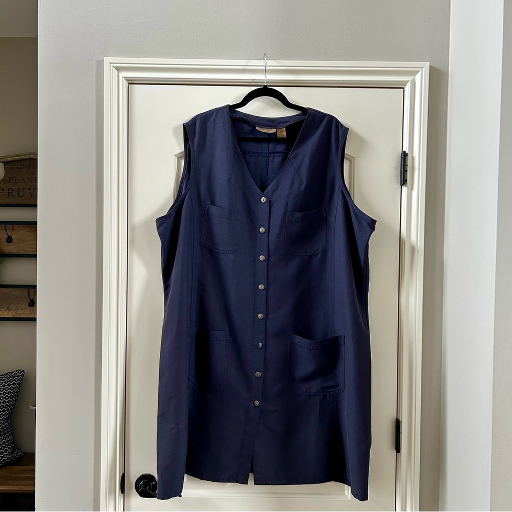 Vintage Directives Navy Button-Down Dress 3X
Cottagecore, 90s, Coverall